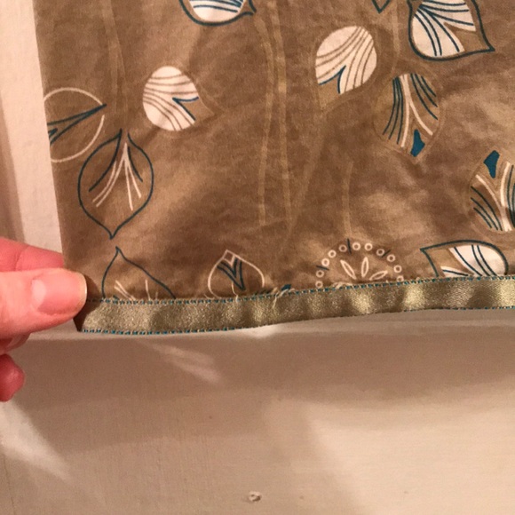 Old Navy floral skirt - Picture 2 of 3